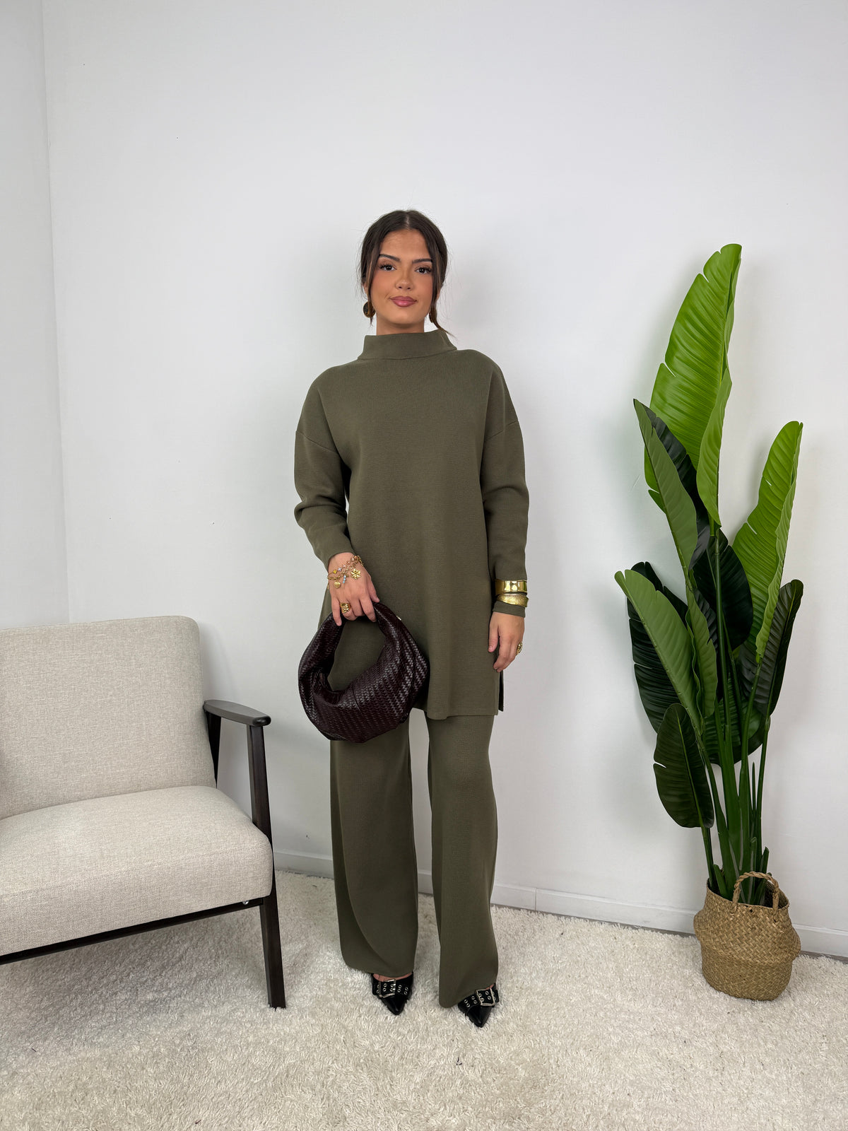 #Khaki