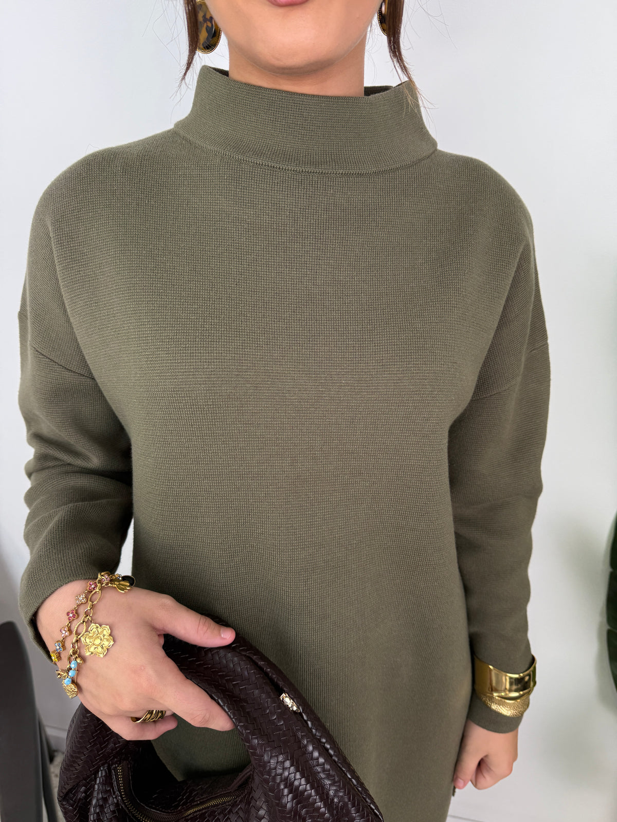 #Khaki