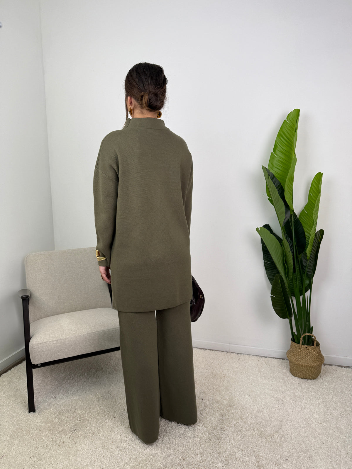 #Khaki